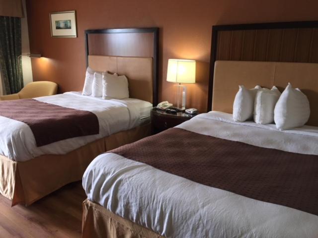 Royal Inn Sparta ภายนอก รูปภาพ